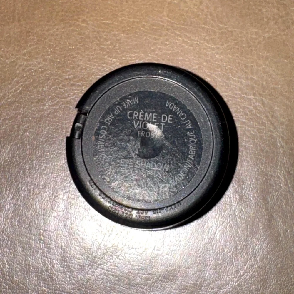 MAC Cosmetics Creme De Violet Eyeshadow
